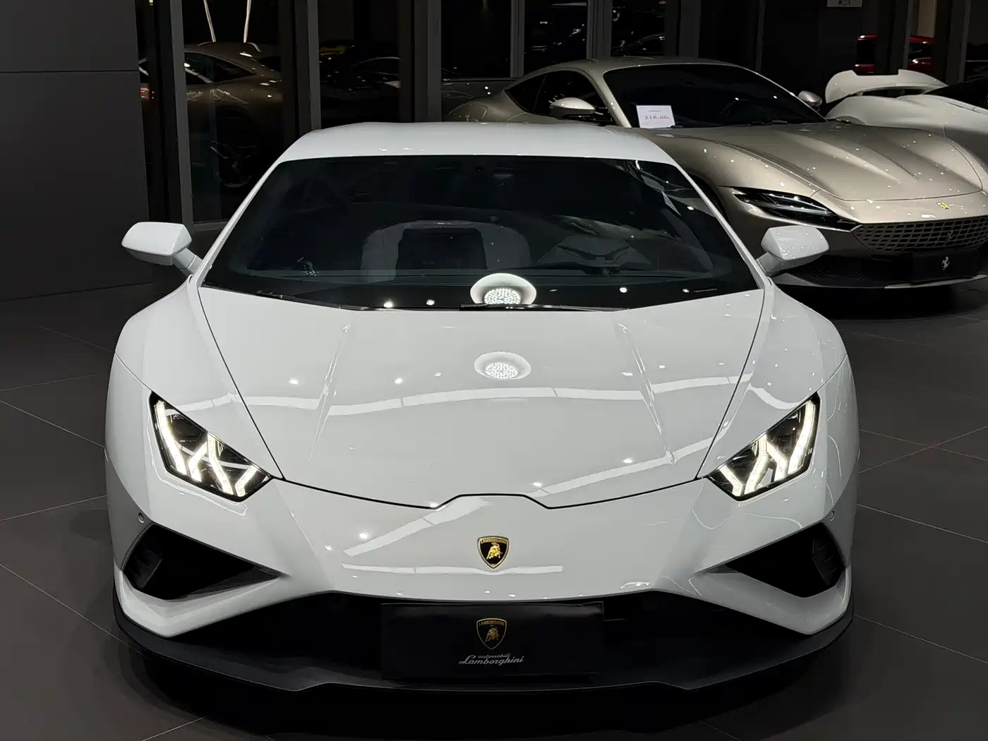 Lamborghini Huracán 2020 Huracán EVO RWD фото 2