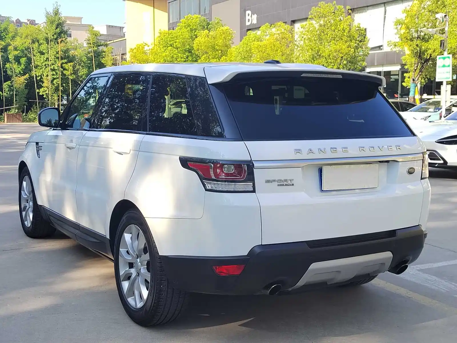 Фото 6 - Land Rover Range Rover Sport