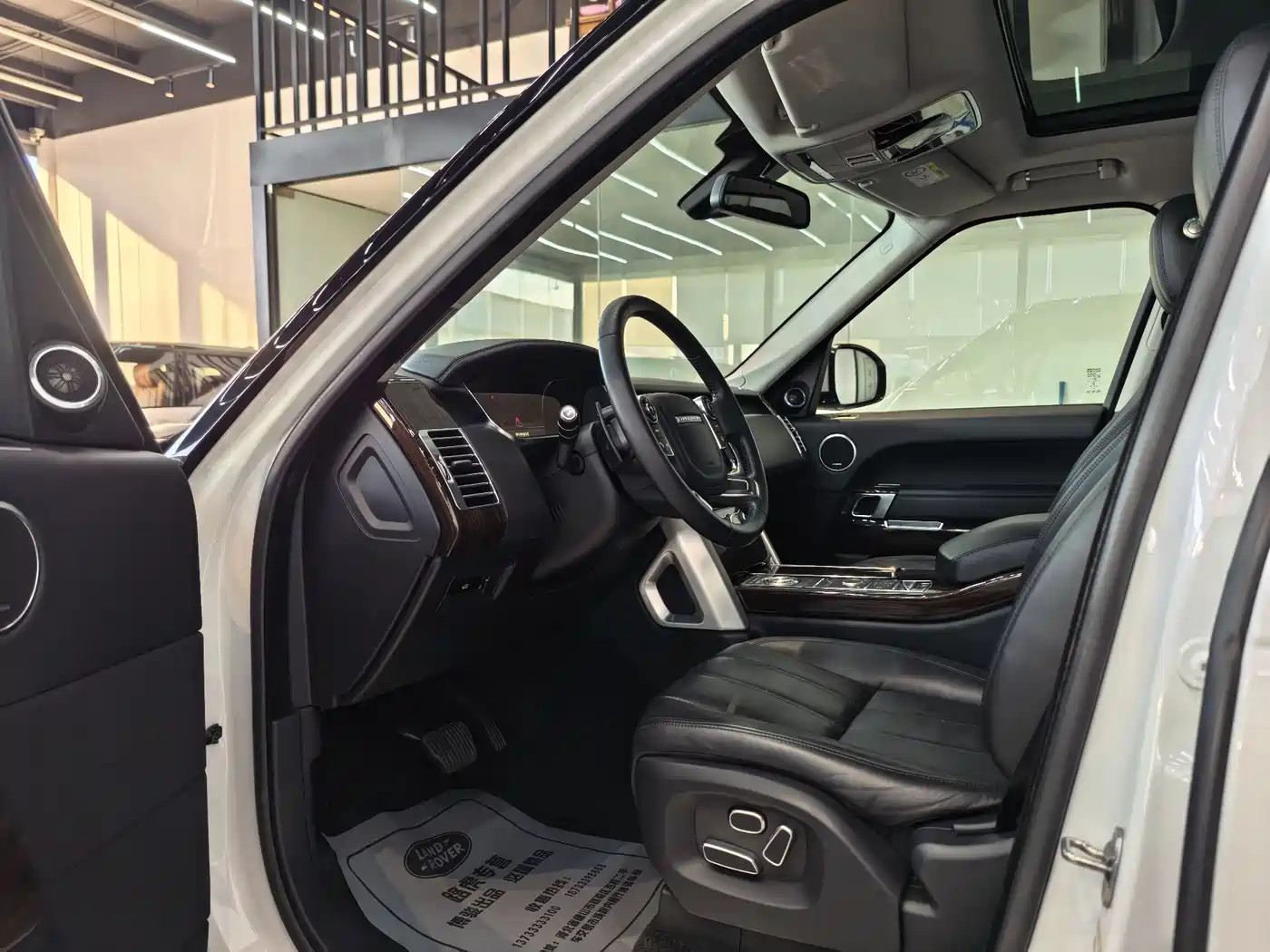 Land Rover Range Rover 2013 NA 5.0 V8 Vogue фото 6