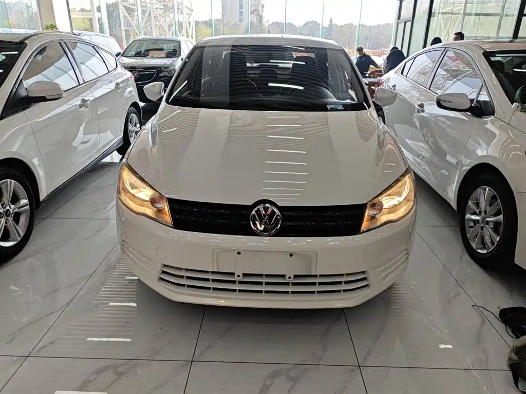 Volkswagen Jetta 2015 1.6L Auto Trend фото 3