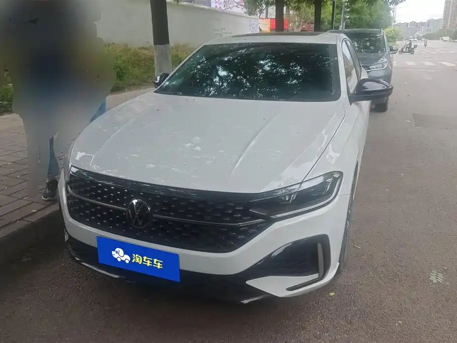 Volkswagen Lavida 2023 Model 300TSI DSG Starlight Leading Edition фото 2