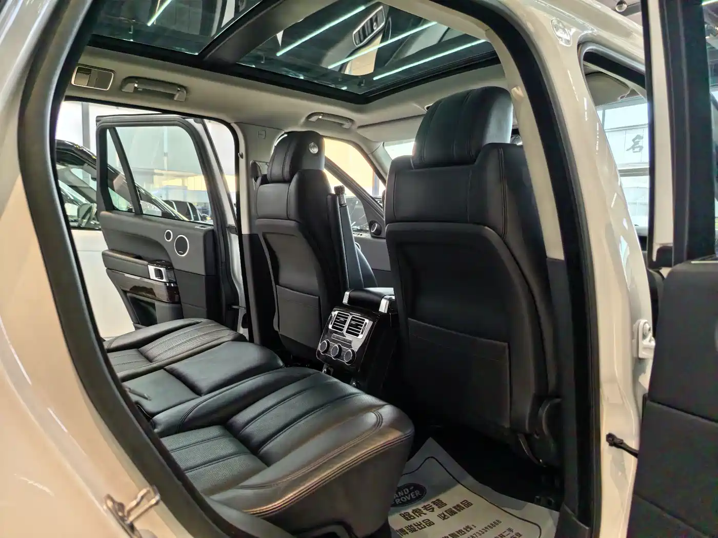 Land Rover Range Rover 2013 NA 5.0 V8 Vogue фото 9