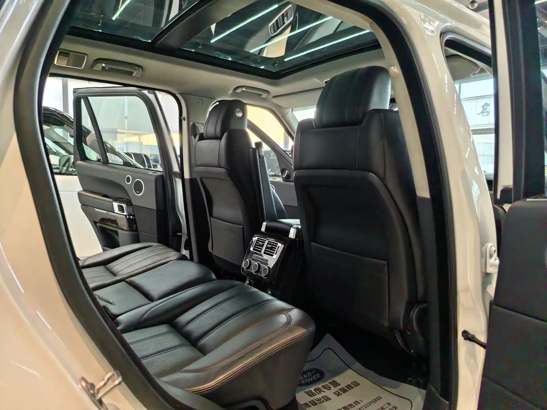 Фото 9 - Land Rover Range Rover