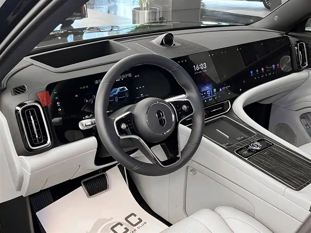 AITO Wenjie AITO M9 2025 Extended Range Max 52kWh 6-Seater фото 6