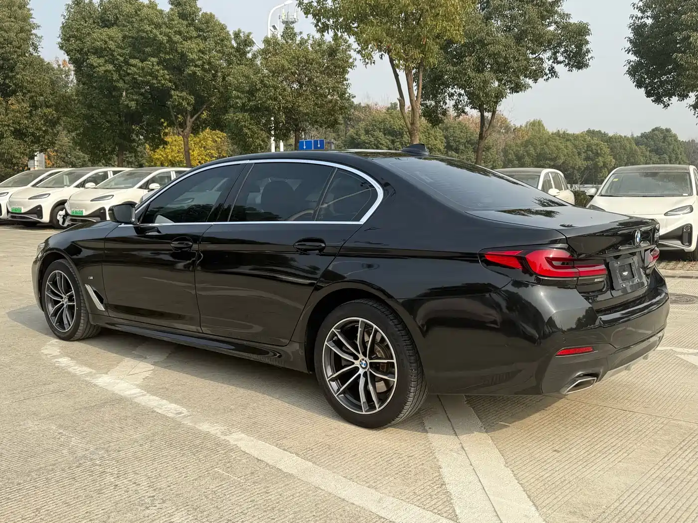 BMW 5 Series 2022 525Li M Sport Package фото 20