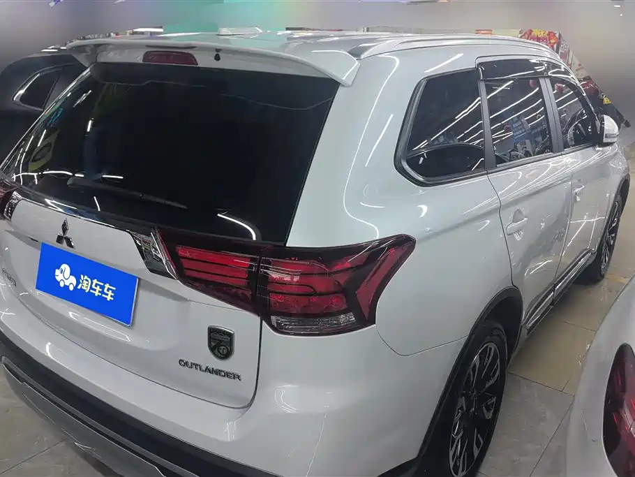 Mitsubishi Outlander 2019 2.0L 2WD Enjoy Edition 5-seater China V фото 3