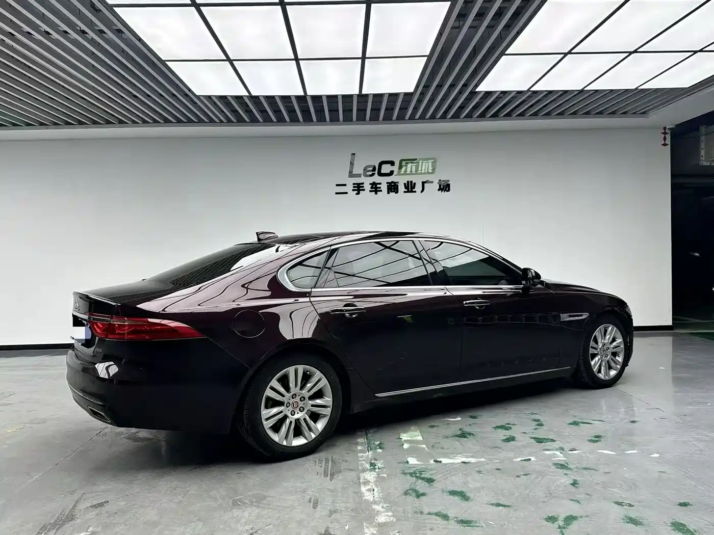 Jaguar XFL 2018 XFL 2.0T 250PS Luxury фото 4