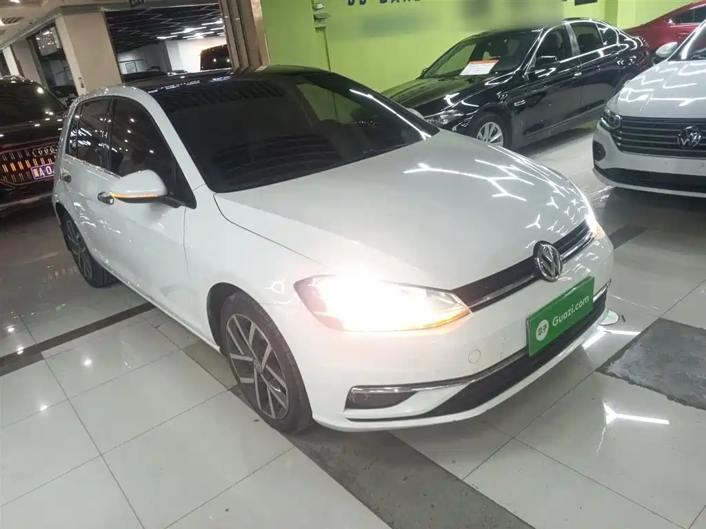 Volkswagen Golf 2018 230TSI Automatic Luxury фото 22