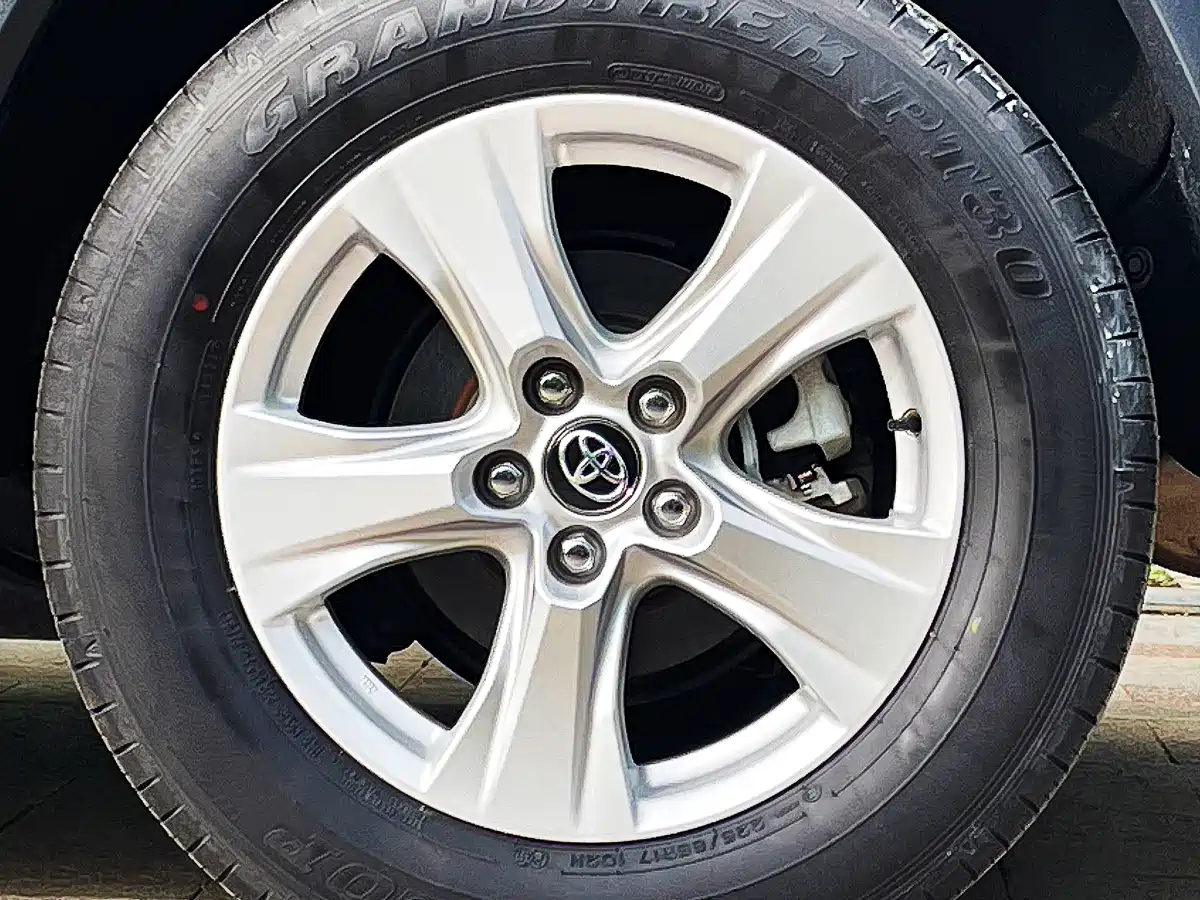 Toyota RAV4 Rongfang 2024 2.0L CVT FWD Urban Edition фото 23