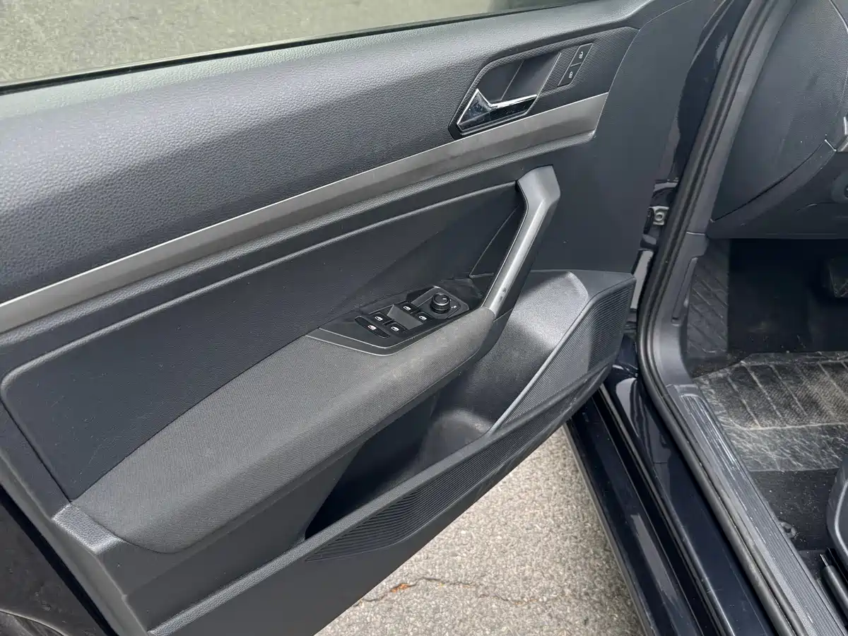Volkswagen Lavida 2021 1.5L Automatic Trend Edition фото 4