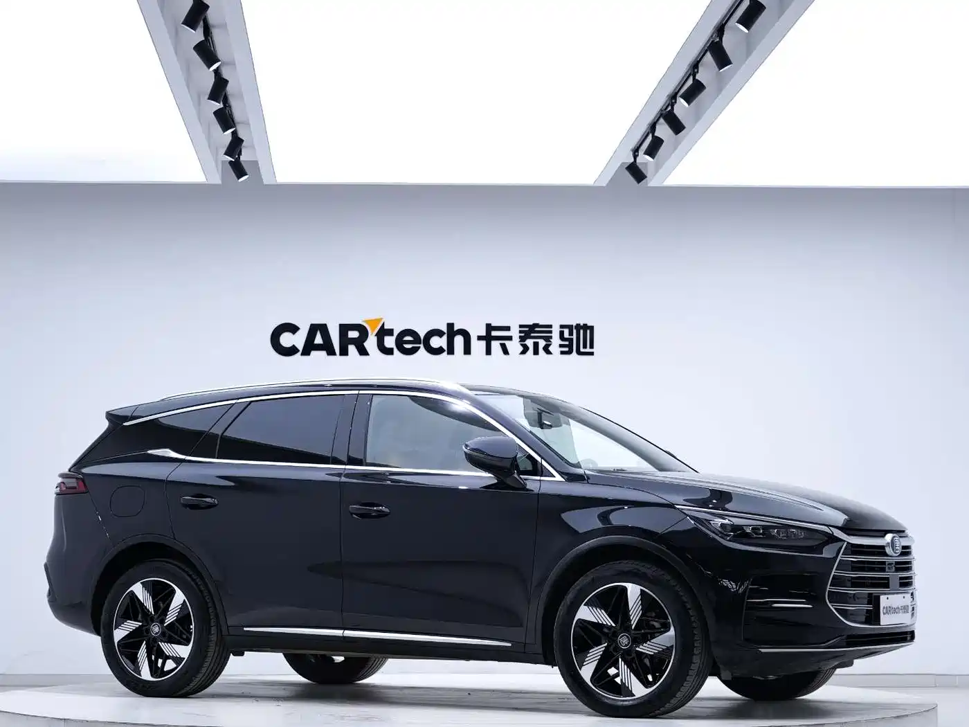 BYD Tang New Energy 2023 Model DM-i Champion Edition 112KM Honor фото 5