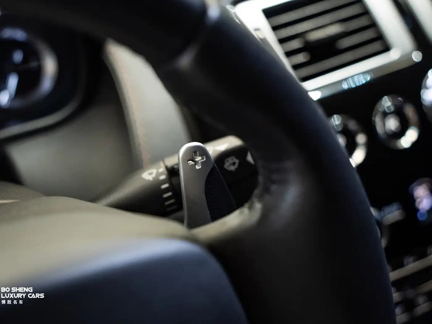 Aston Martin Virage 2012 6.0 Coupe фото 34
