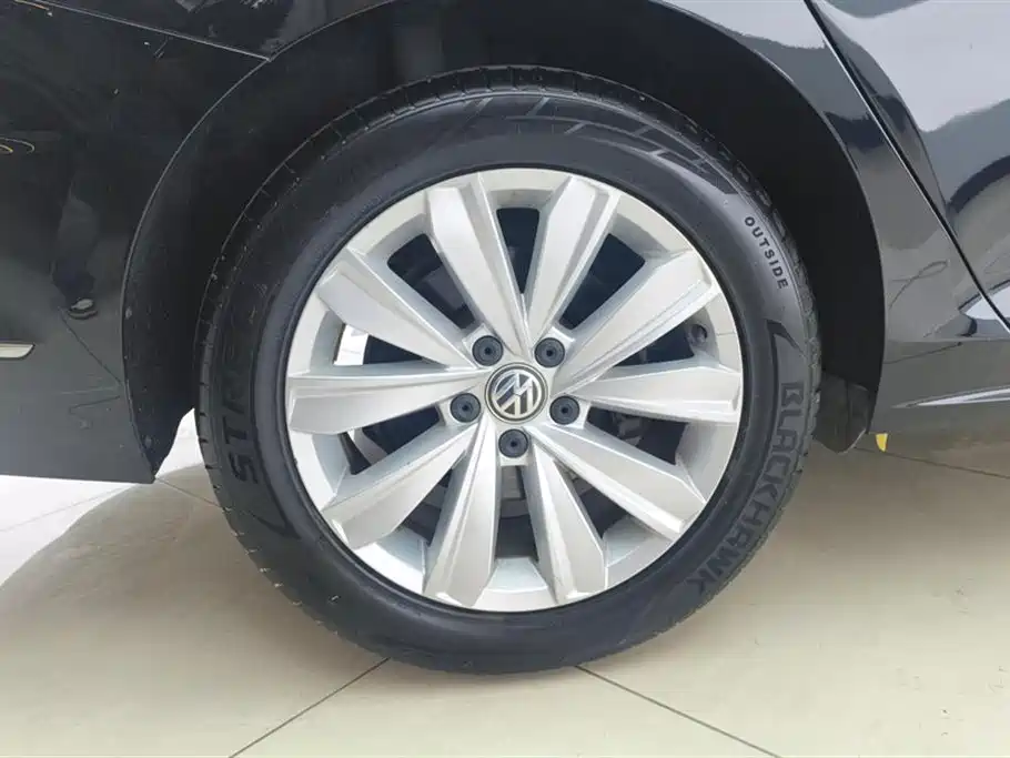 Volkswagen Passat 2020 330TSI Elite Edition China VI фото 6