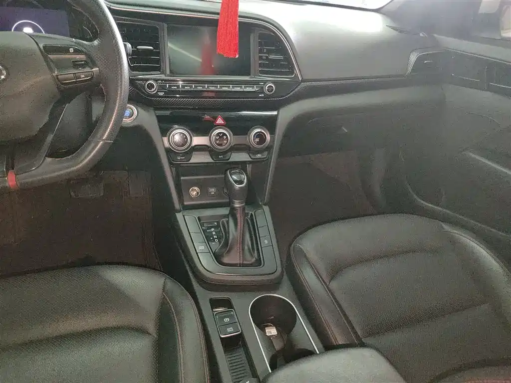 Hyundai Elantra 2019 1.4T Dual-clutch XuanDong·Vitality Type фото 13