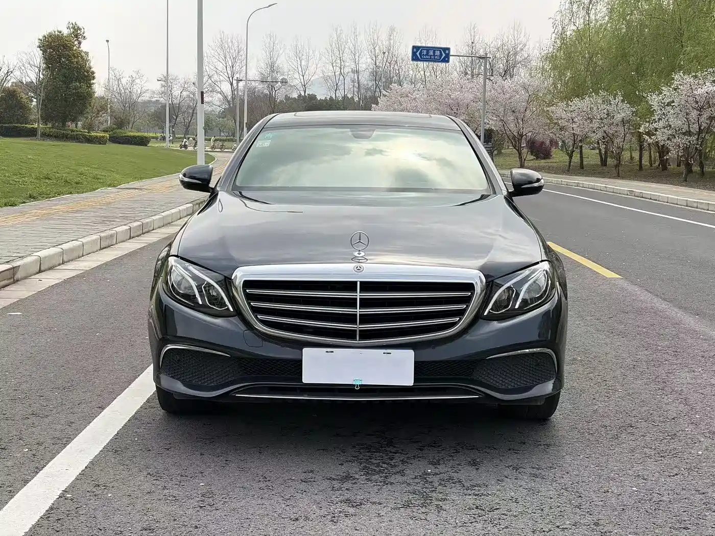 Mercedes-Benz E-Class 2019 E 200 L фото 3