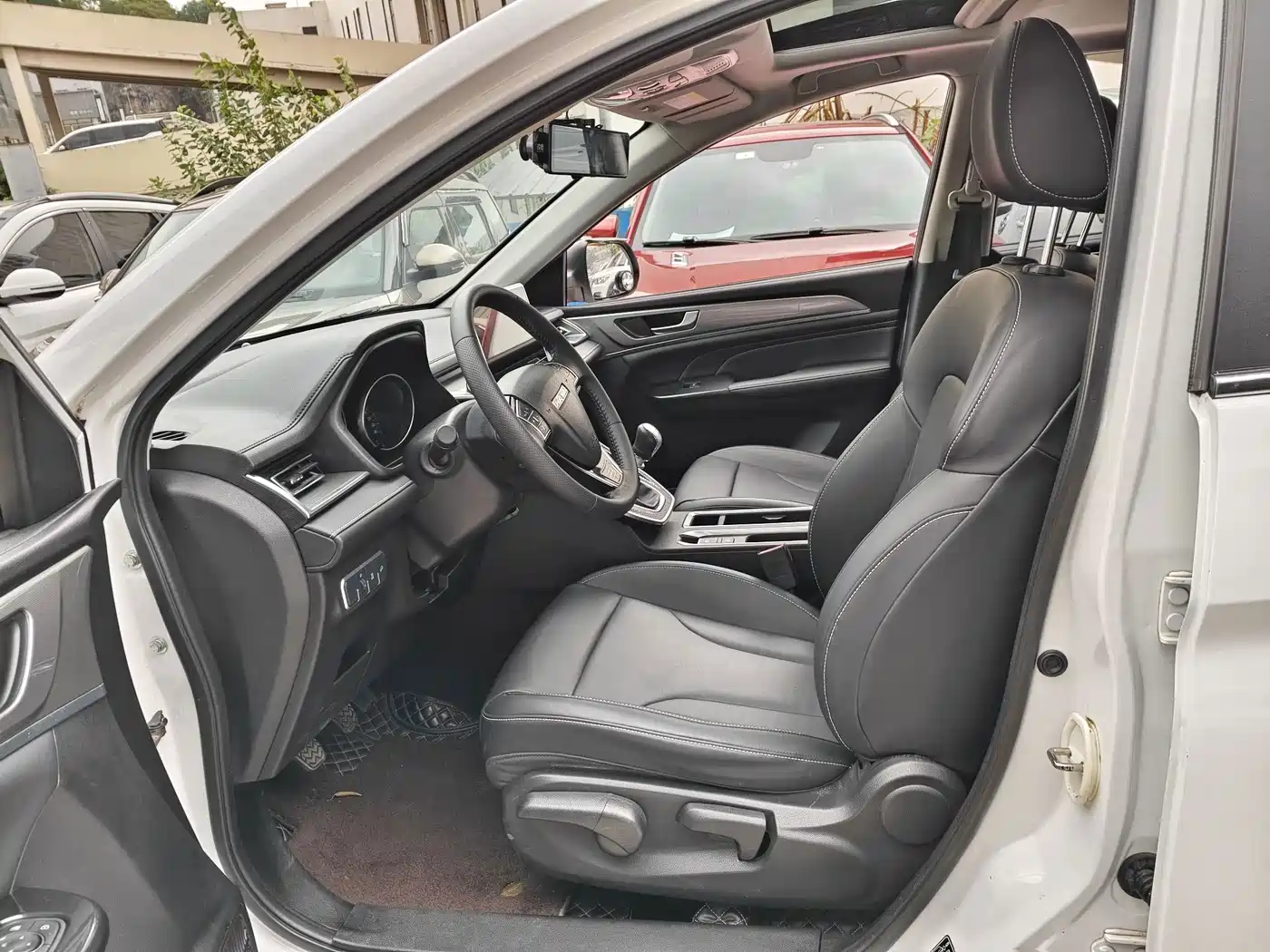 Фото 3 - Haval M6
