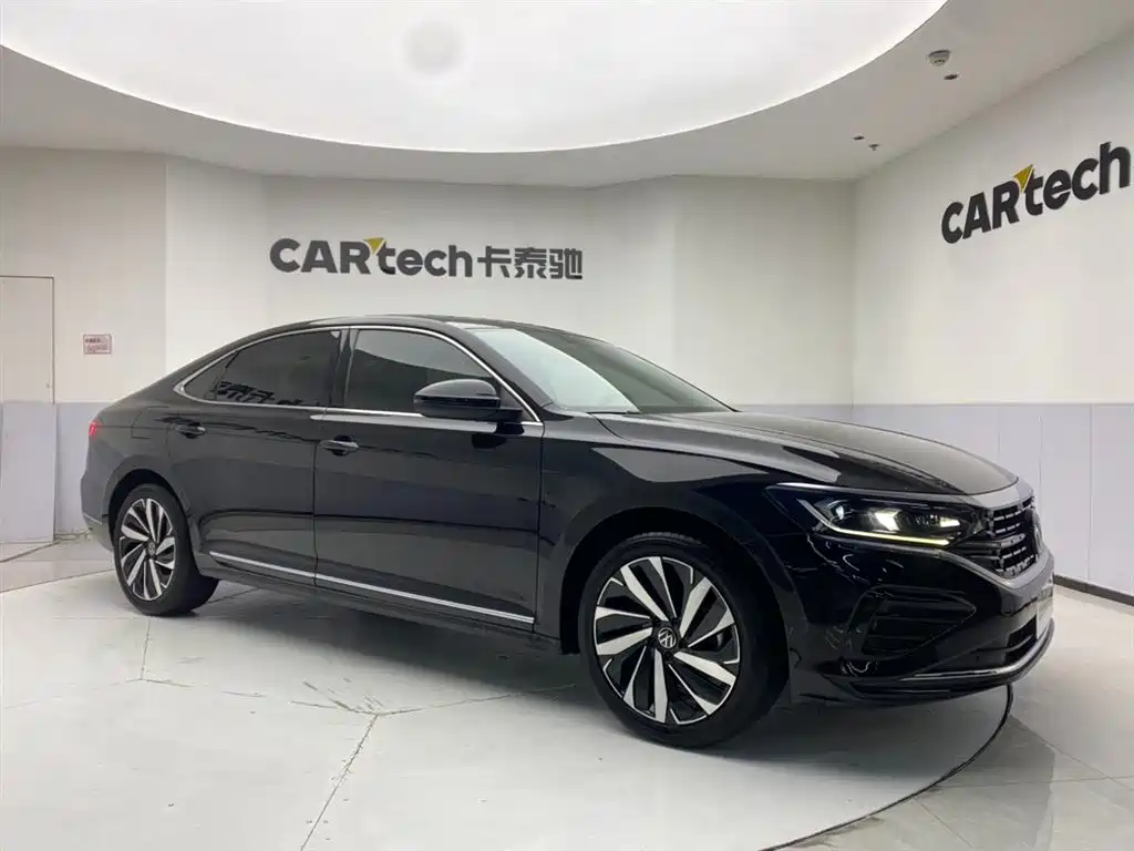 Volkswagen Passat 2022 330TSI Elite Edition фото 2