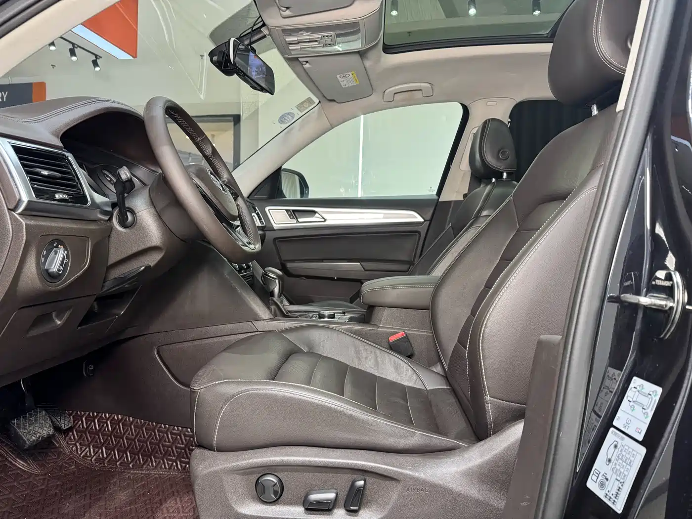 Volkswagen Teramont 2019 380TSI 4WD Luxury Edition China VI фото 10