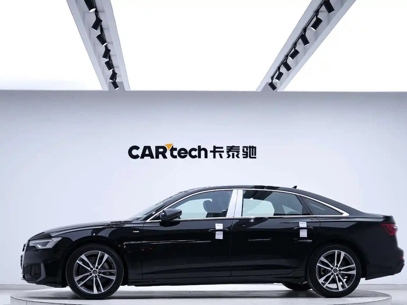 Audi A6L 2021 40 TFSI Luxury Sport фото 4