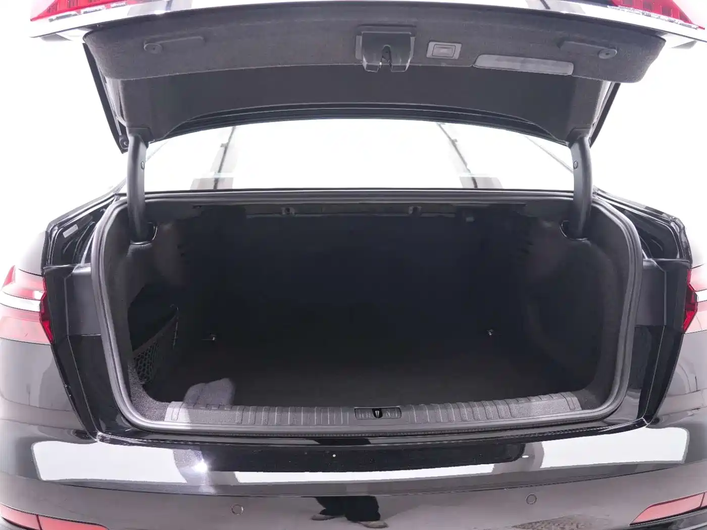 Audi A6L 2021 40 TFSI Luxury Sport фото 15