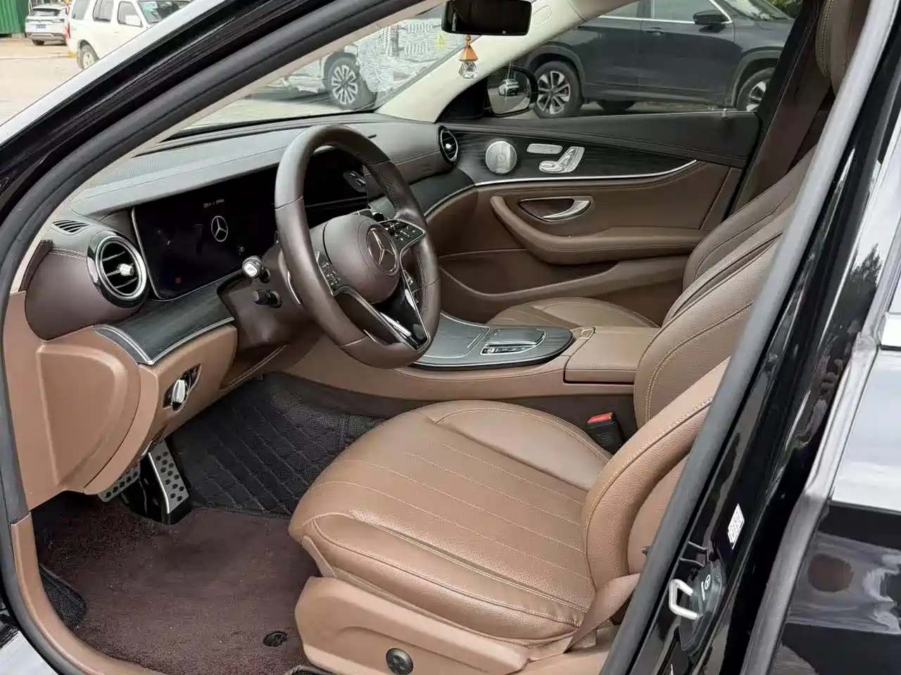 Mercedes-Benz E-Class 2022 E 300 L Luxury фото 4