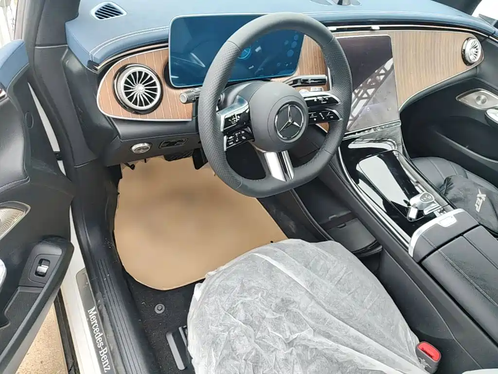 Фото 23 - Mercedes-Benz EQE
