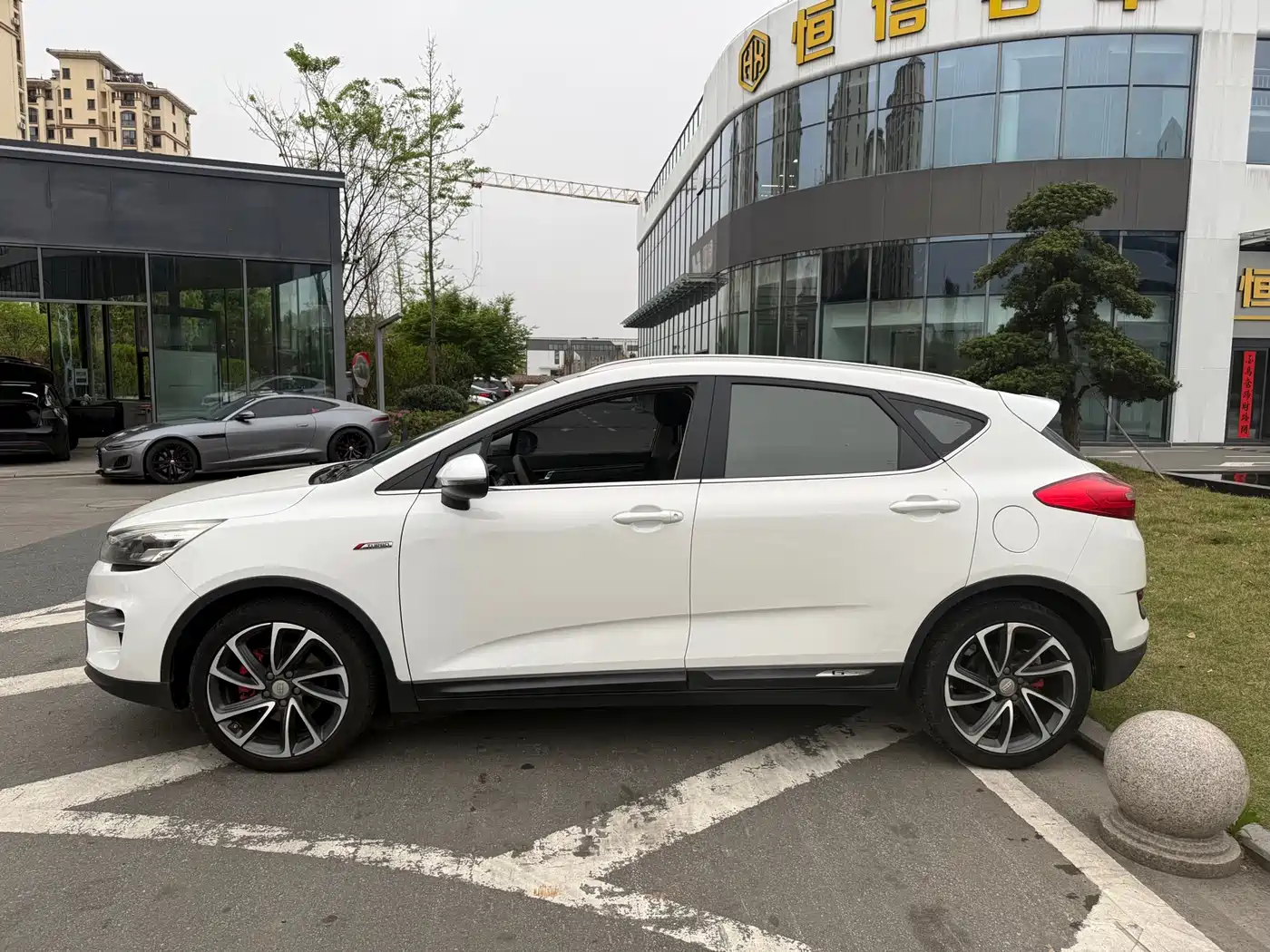 GEELY AUTOMOBILE EMGRAND GS