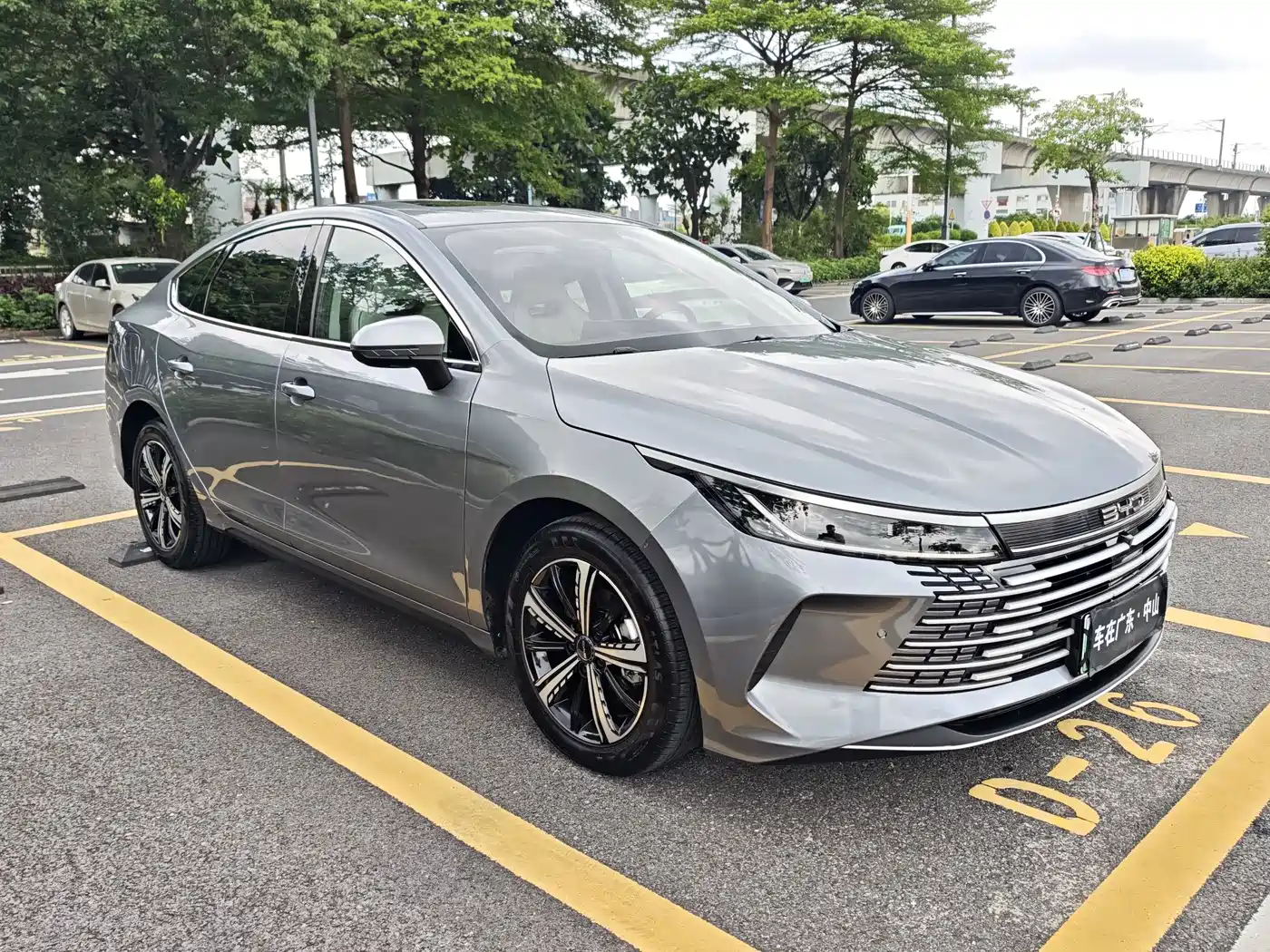 BYD Destroyer 05 2023 2023 Champion Edition DM-i 120KM Honor