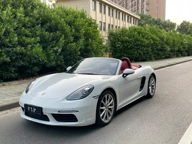 PORSCHE 718