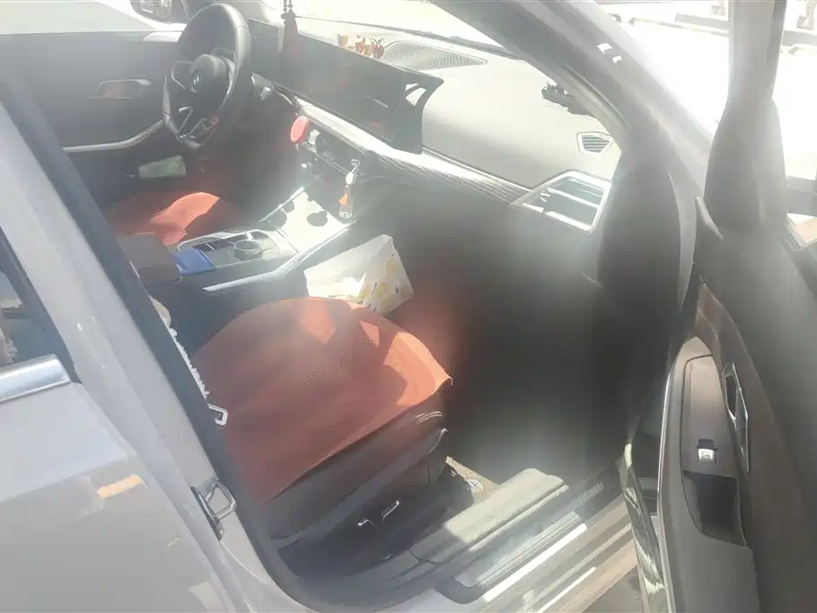 BMW 3 Series 2025 325Li M Sport Package фото 8