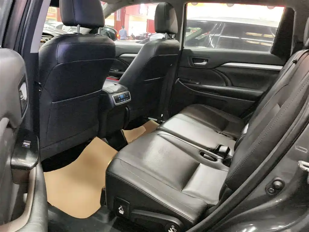 Toyota Highlander 2015 2.0T AWD Luxury Edition 7-seater фото 17