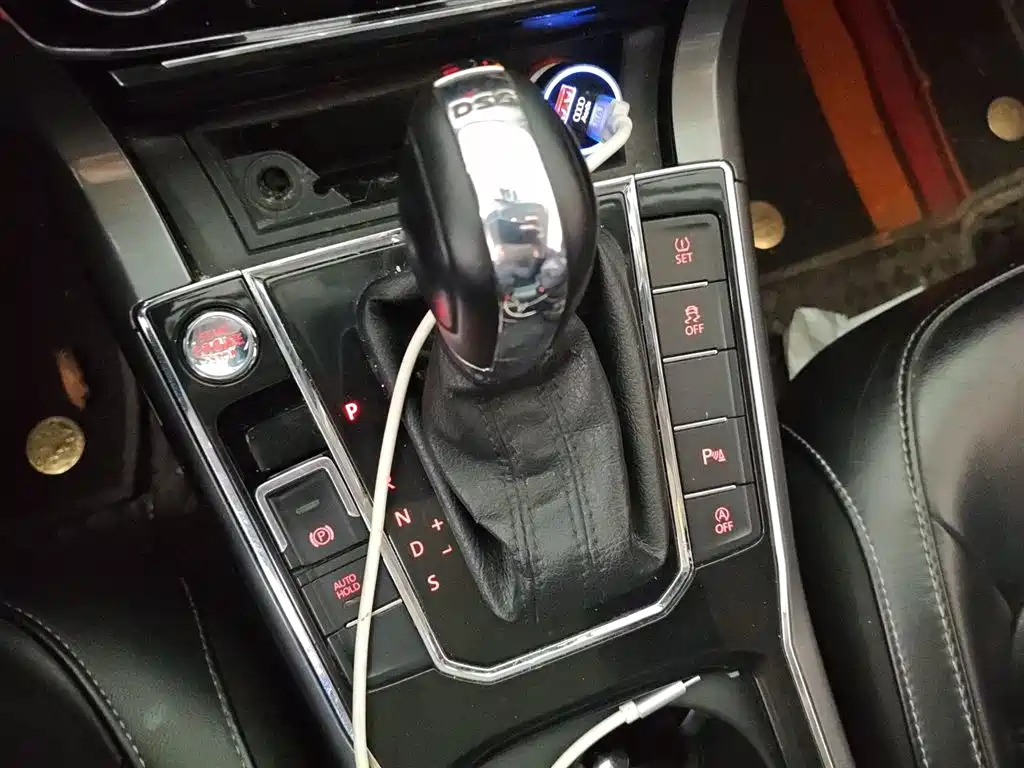 Volkswagen Passat 2017 280TSI DSG Prestige фото 14