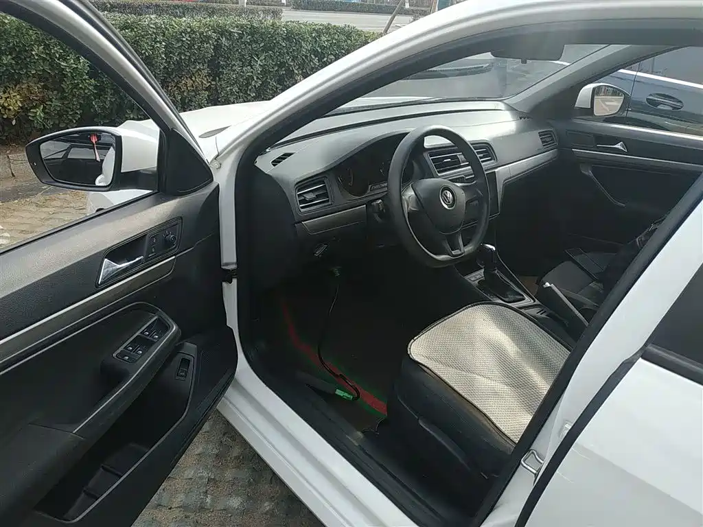 Volkswagen Lavida 2019 Lavida Start 1.5L Auto Trend (China VI) фото 12