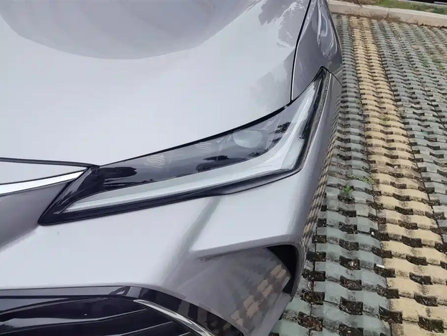 Toyota Avalon 2022 Hybrid 2.5L XLE Premium Edition фото 5