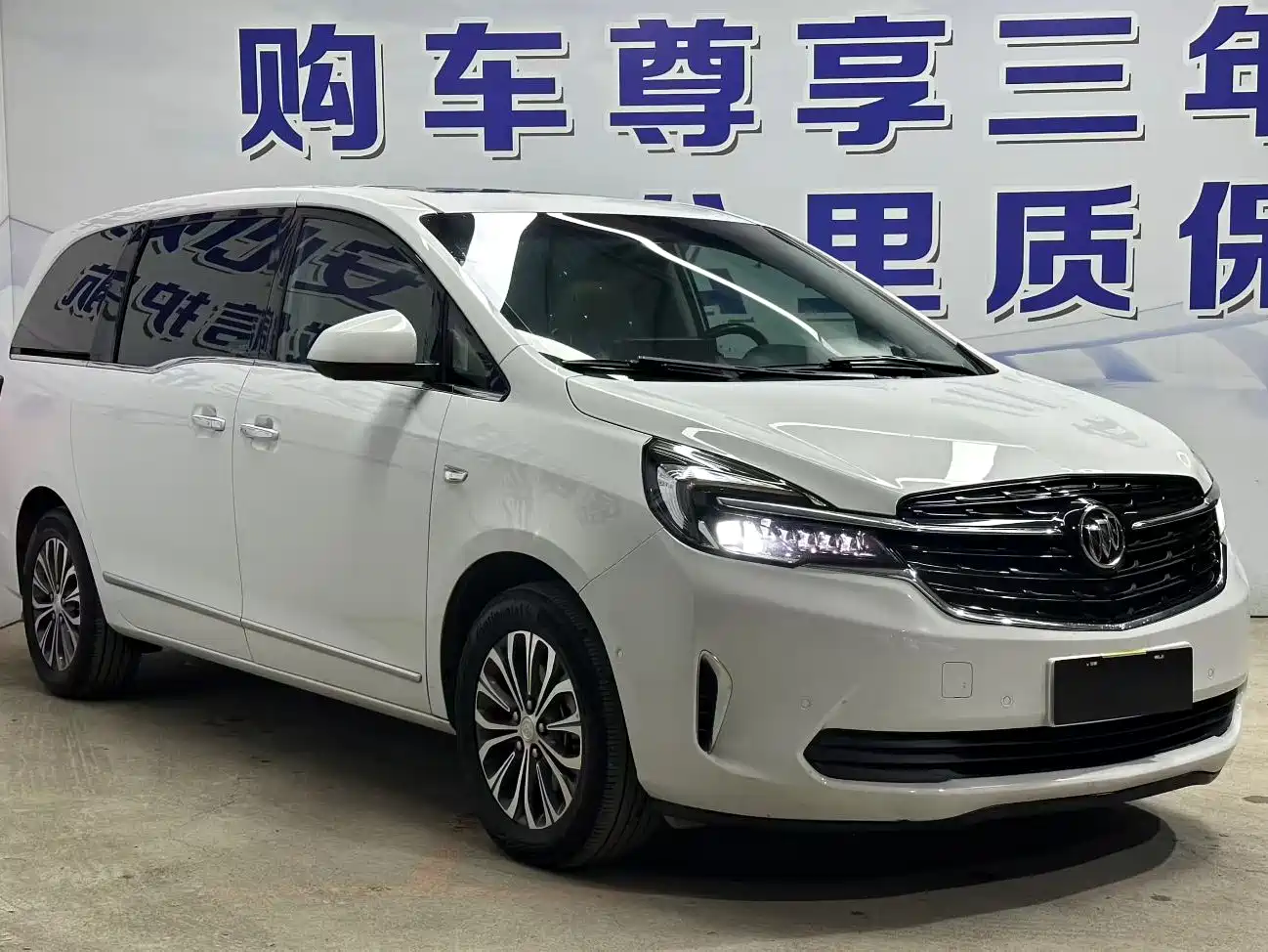 Buick GL8 2022 Land Business Class 652T Prestige фото 3