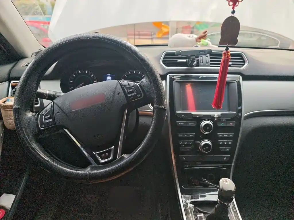 Photo 10 - Haval H2