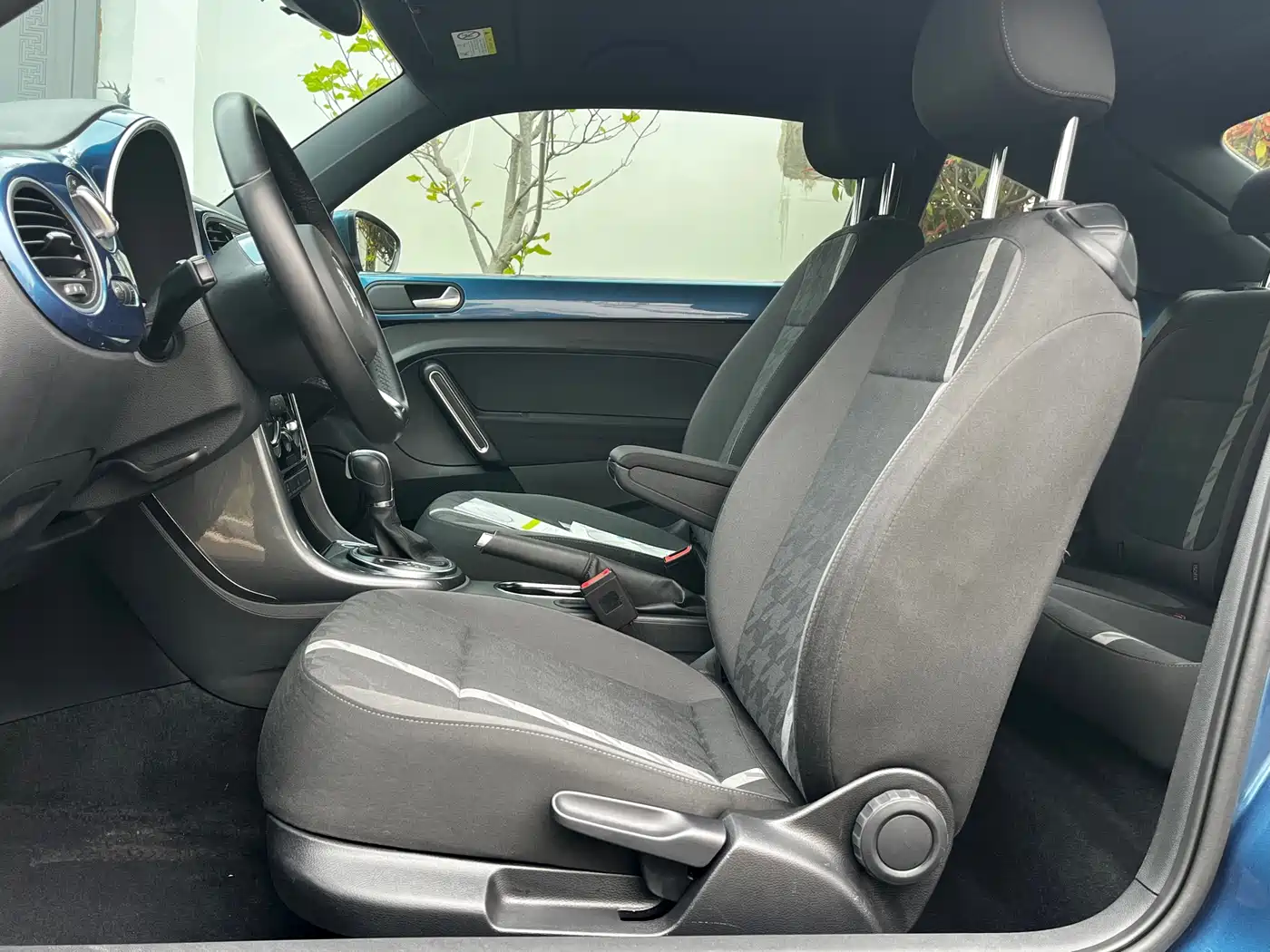 Volkswagen Beetle 2019 2018 180TSI Easy Joy Edition