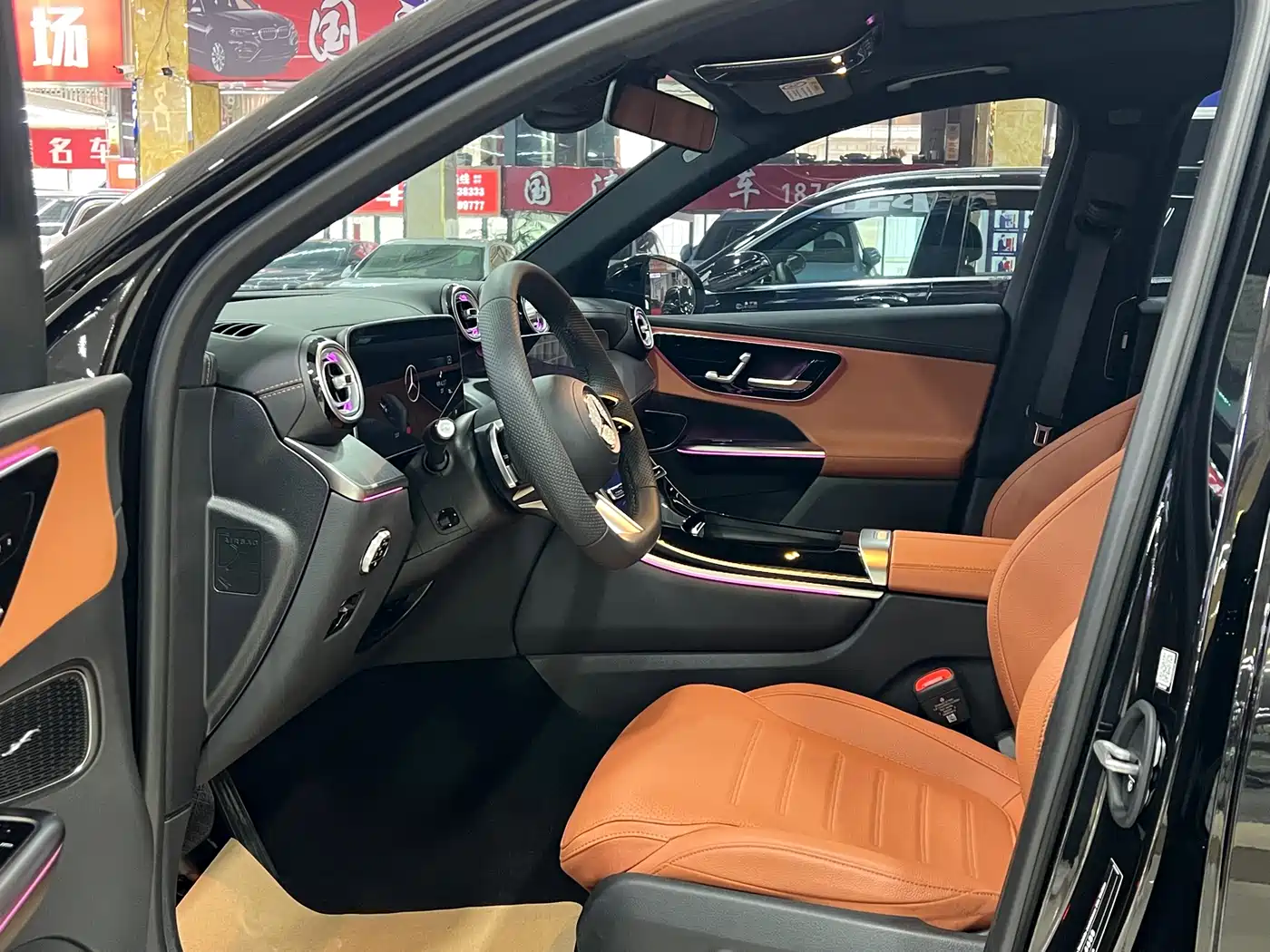 Mercedes-Benz GLC 2024 GLC 260 L 4MATIC Luxury 5-seater фото 3