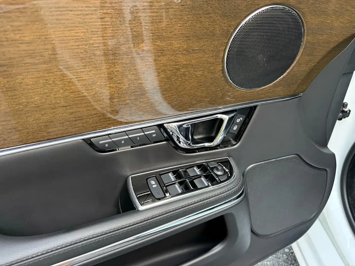 Jaguar XJ 2019 2018 XJL 3.0 SC 2WD Elegant Business Edition
