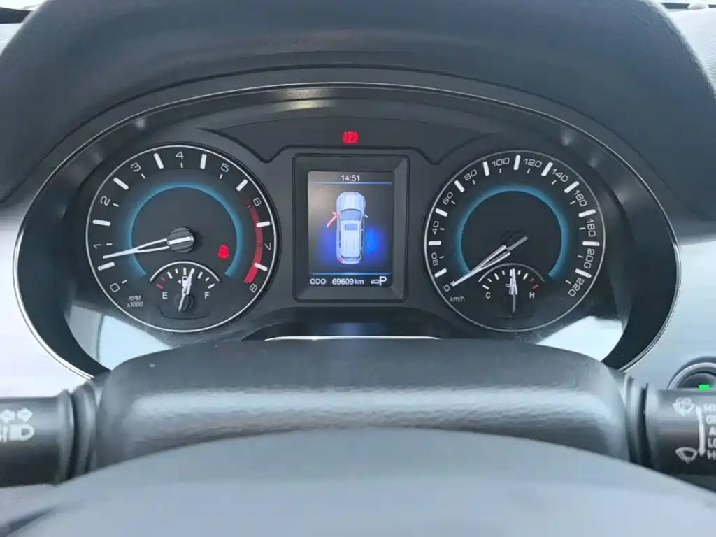 Фото 12 - Haval H2