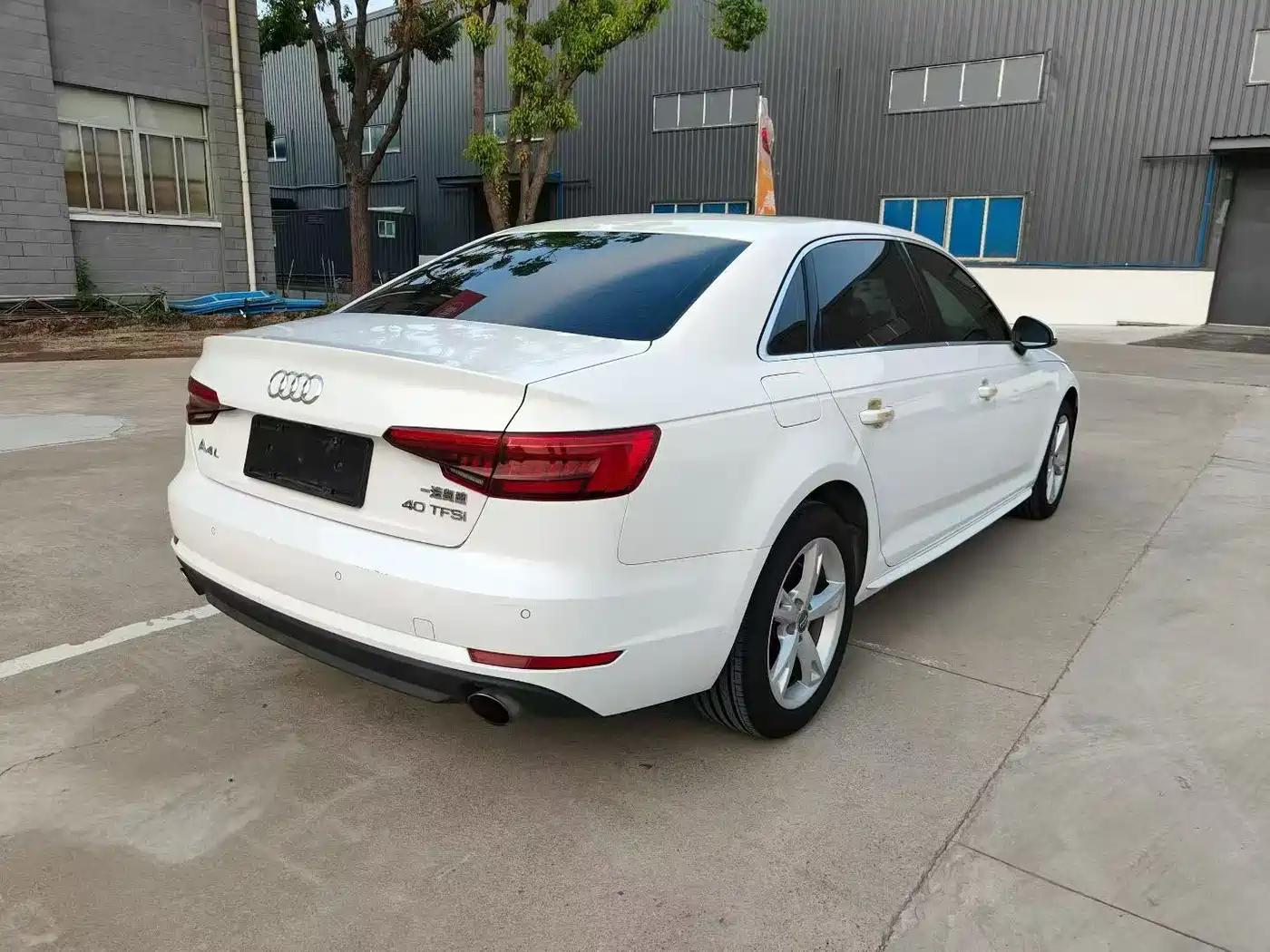 Audi A4L 2017 40 TFSI Fashion Edition фото 4