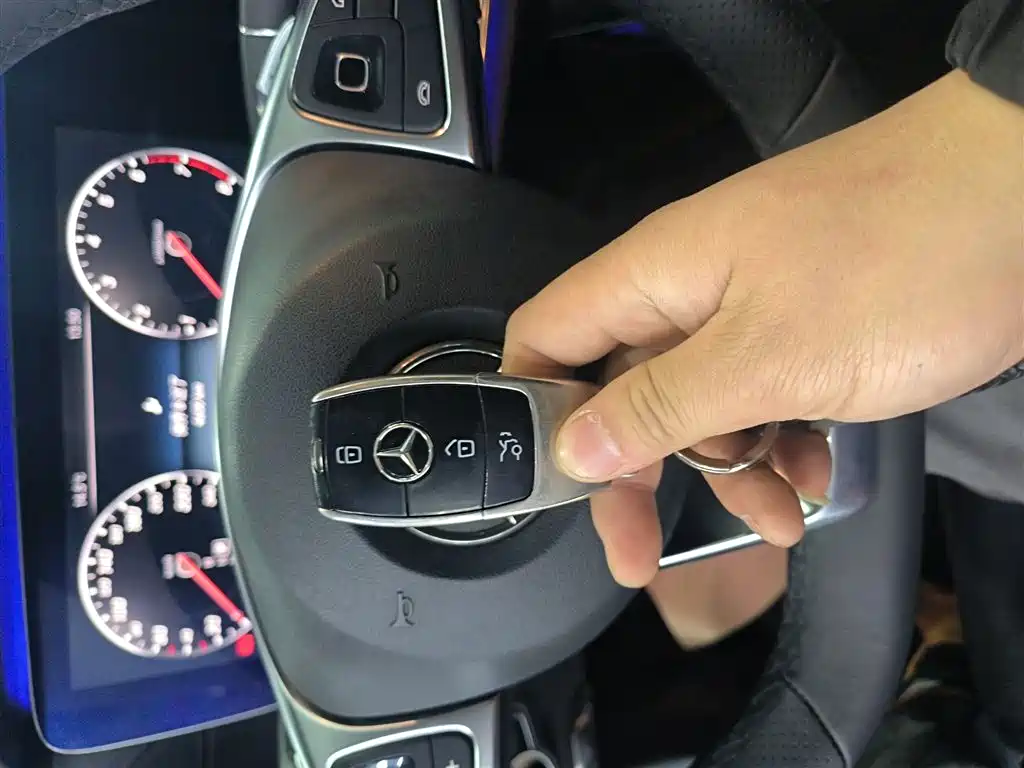 Mercedes-Benz E-Class 2016 E 200 L Sport Type фото 9