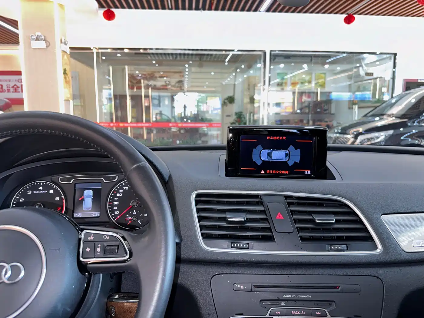 Audi Q3 2015 35 TFSI quattro Technology фото 10