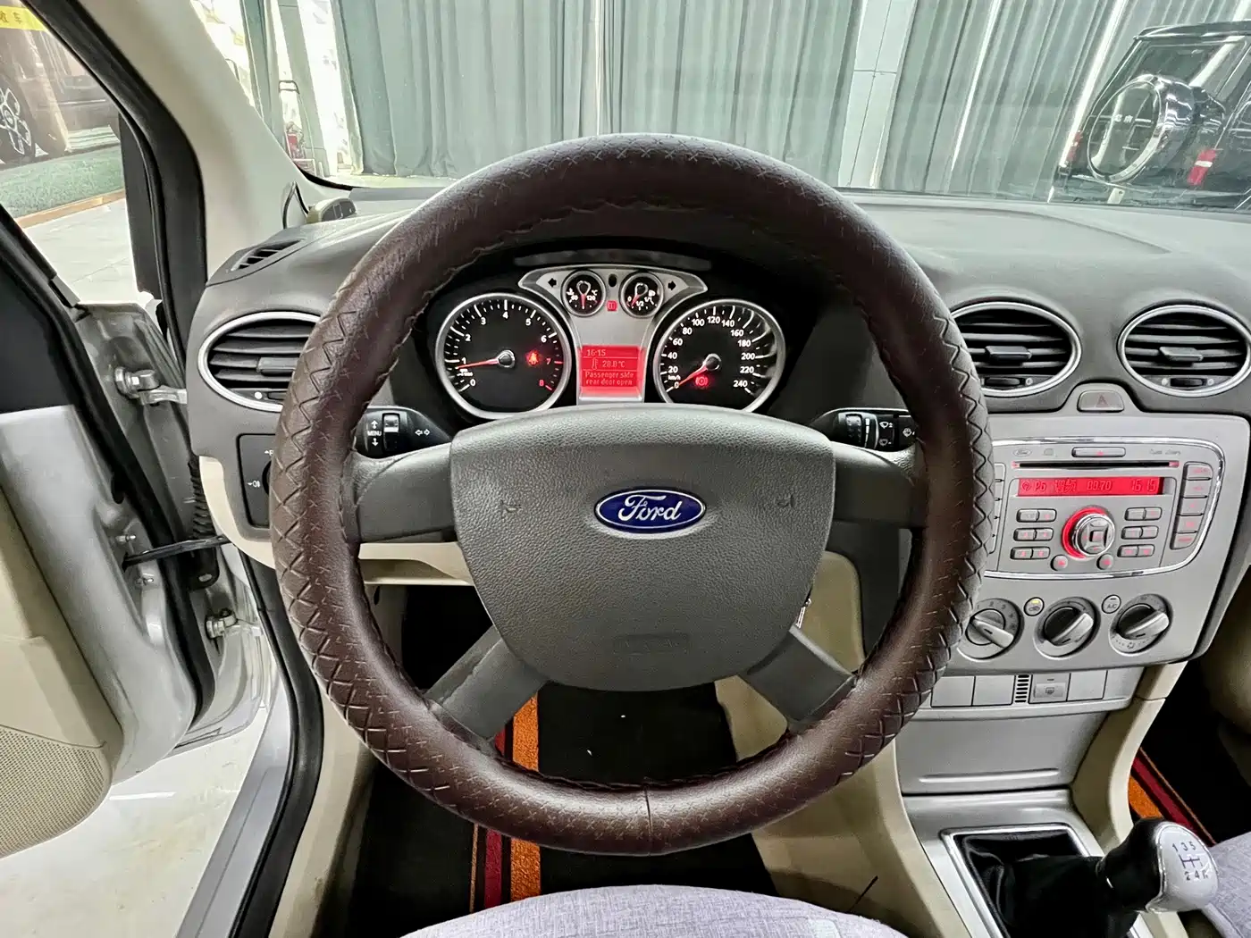 Ford Focus 2010 2011 Sedan 1.8L Manual Classic