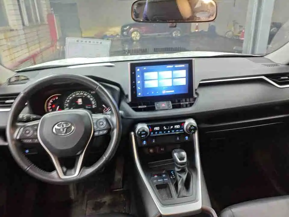 Toyota RAV4 Rongfang 2022 2.0L CVT 4WD Trend Edition фото 8