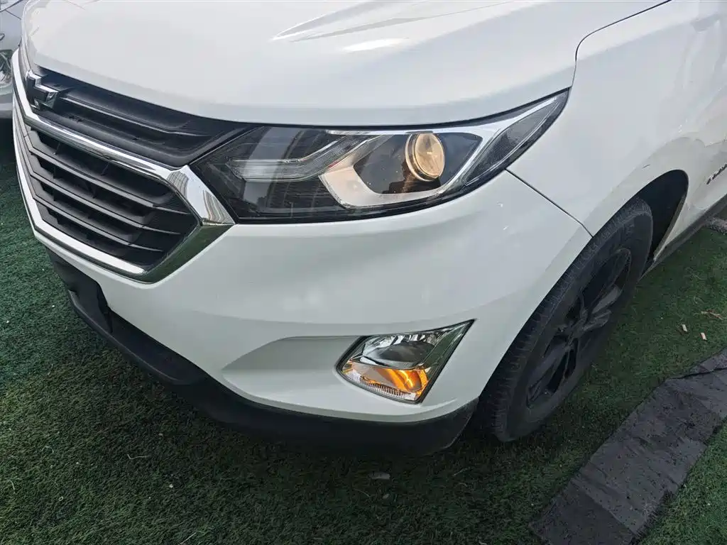 Chevrolet Equinox 2017 535T Automatic Realm Edition фото 18