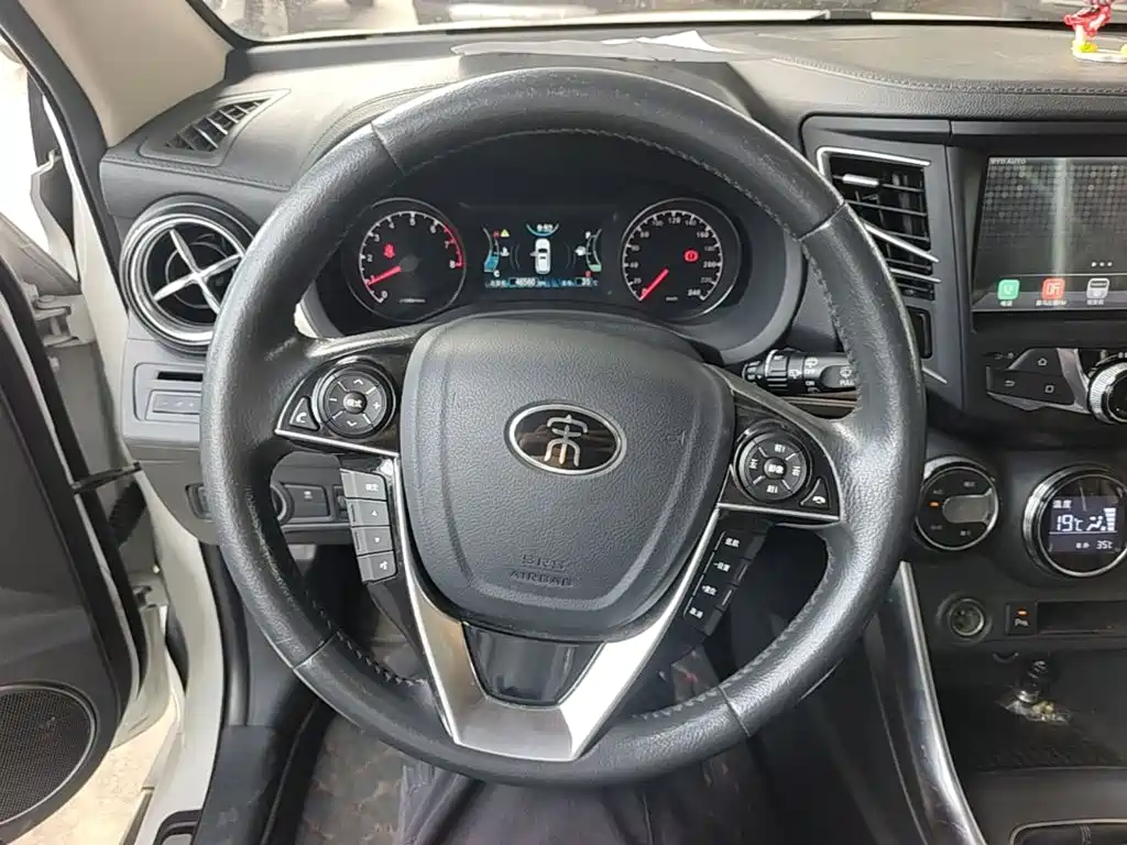 BYD Song 2017 2016 Unrivaled Edition 1.5TI Manual Elite Edition