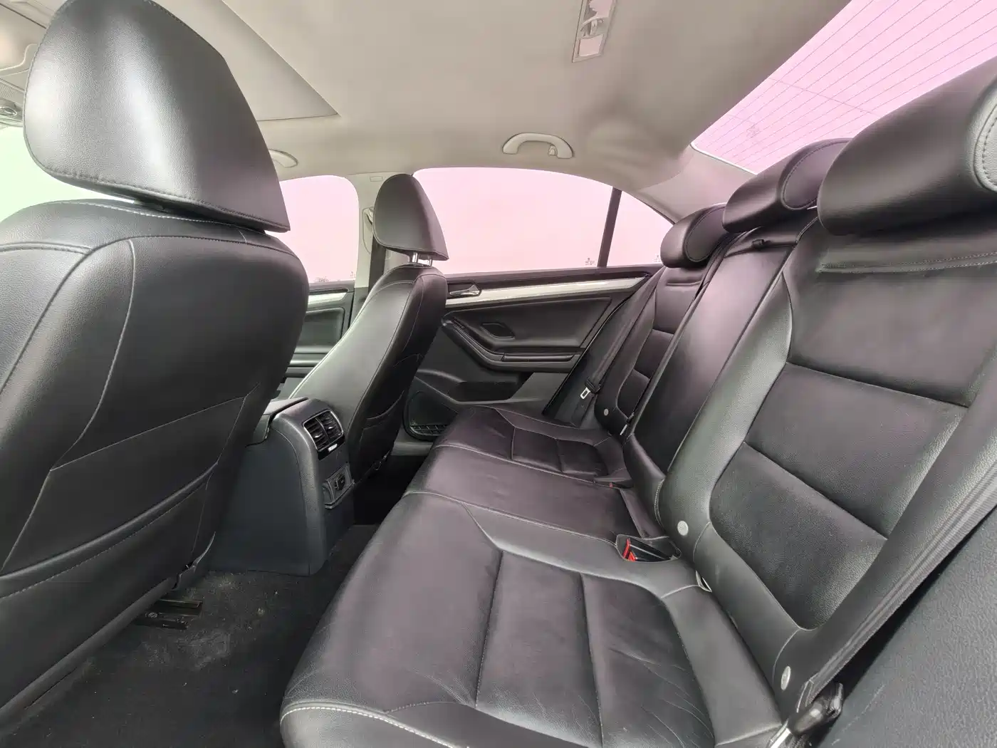 Volkswagen Sagitar 2017 230TSI Automatic Comfort фото 6