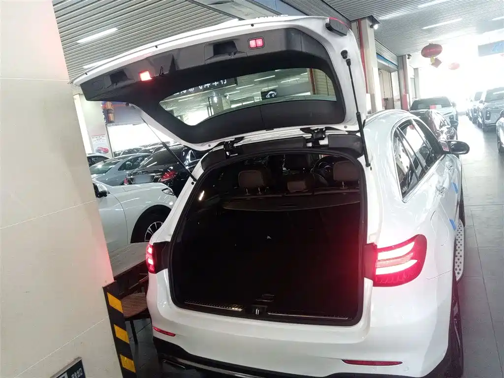 Mercedes-Benz GLC 2019 GLC 260 L 4MATIC Luxury фото 19