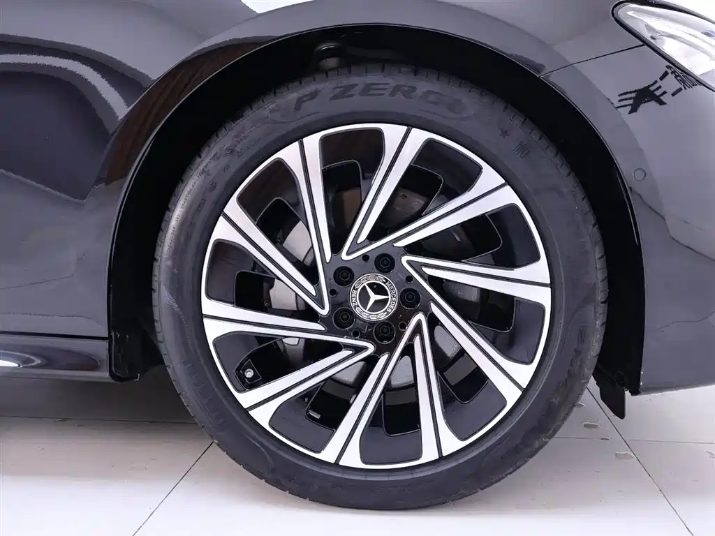 Mercedes-Benz E-Class 2024 Model E 300 L Luxury фото 6